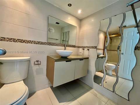 7601 E Treasure Dr 2308, North Bay Village FL - photo 8 of 15