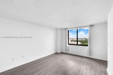 2333 Brickell Ave Ph208, Miami FL - photo 17 of 41