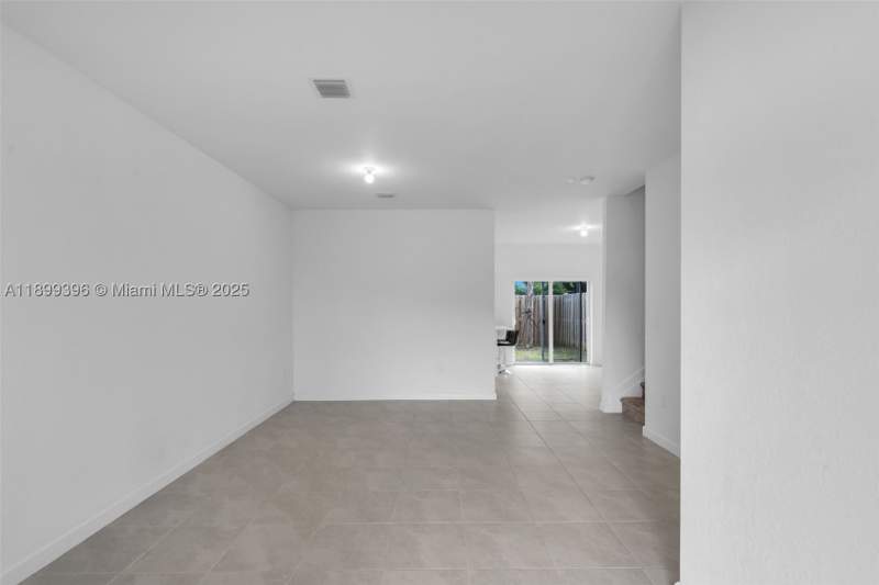 3 bedroom Townhouse at 12523 NW 24th Ave, Golf Ests 1st Addn, Miami — photo 4