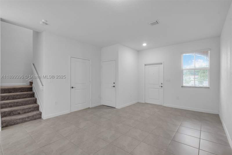3 bedroom Townhouse at 12523 NW 24th Ave, Golf Ests 1st Addn, Miami — photo 5