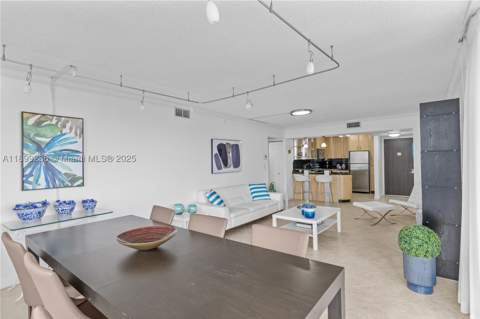 20379 W Country Club Dr 2039, Aventura FL - photo 7 of 27