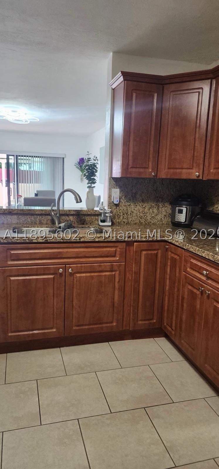 4 bedroom SingleFamilyResidence at 13208 SW 10th Ln, Tamiami Lakes Sec 5, Miami — photo 5