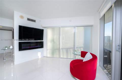 1750 N Bayshore Dr 2615, Miami FL - photo 10 of 23
