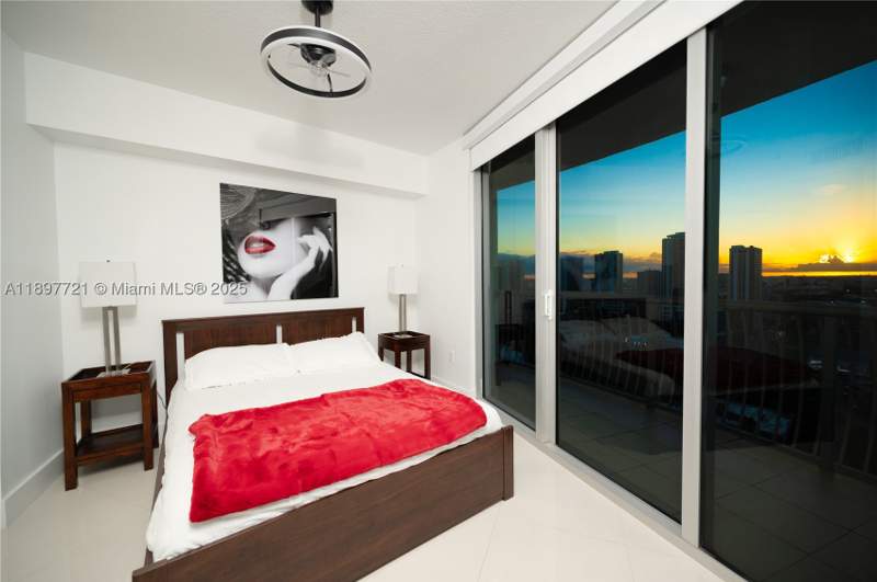 2 bedroom Condominium at 1750 N Bayshore Dr 2615, Opera Tower Condo, Miami — photo 5