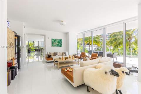 1 Collins Ave 207, Miami Beach FL - photo 9 of 44
