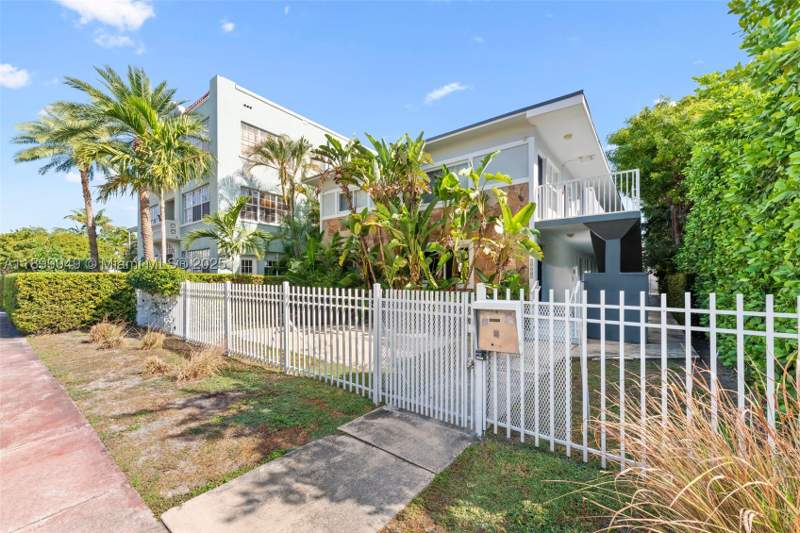 1 bedroom Condominium at 1515 West Ave 9, Westgate, Miami Beach — photo 2