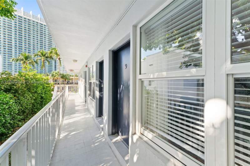 1 bedroom Condominium at 1515 West Ave 9, Westgate, Miami Beach — photo 3