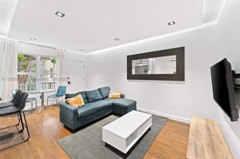 1515 West Ave 9, Miami Beach FL - photo 7 of 34