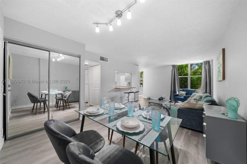 1 bedroom Condominium at 210 172nd St 128, Avila South Condo, Sunny Isles Beach — photo 4