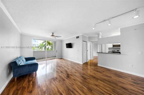 17125 N Bay Rd 3301, Sunny Isles Beach FL - photo 6 of 13