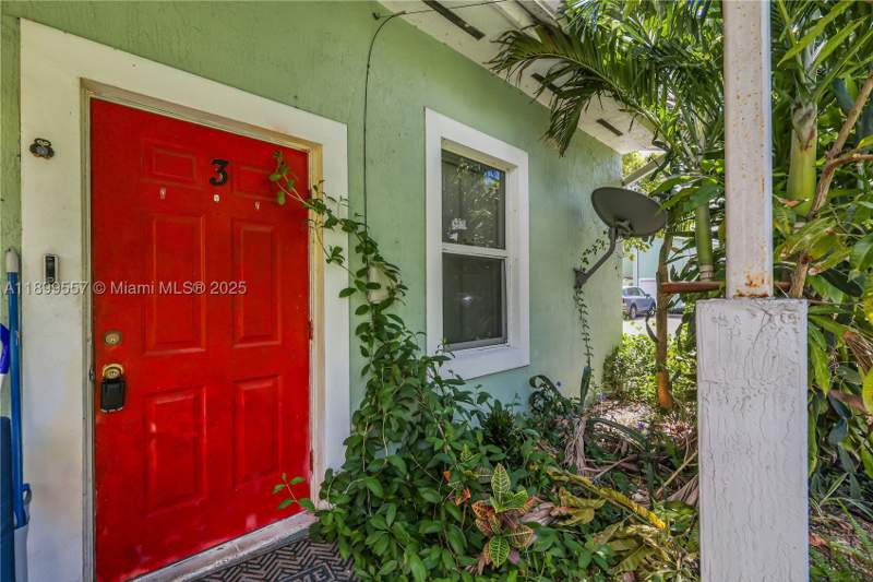 1 bedroom Villa at 6960 NW 4th Ave 3, Groveland Pk, Miami — photo 3