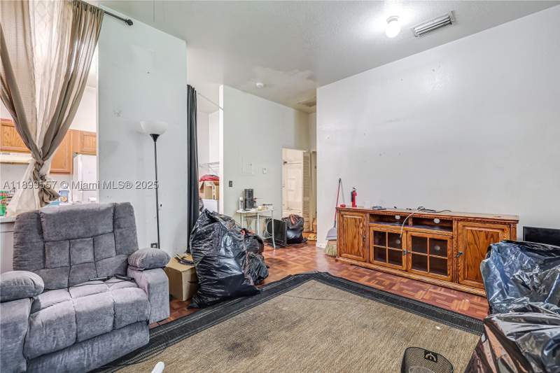 1 bedroom Villa at 6960 NW 4th Ave 3, Groveland Pk, Miami — photo 5