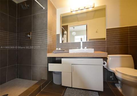 435 21st St 205, Miami Beach FL - photo 9 of 11