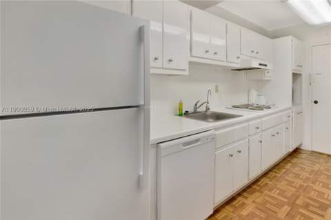 100 Lincoln Rd 607, Miami Beach FL - photo 17 of 30