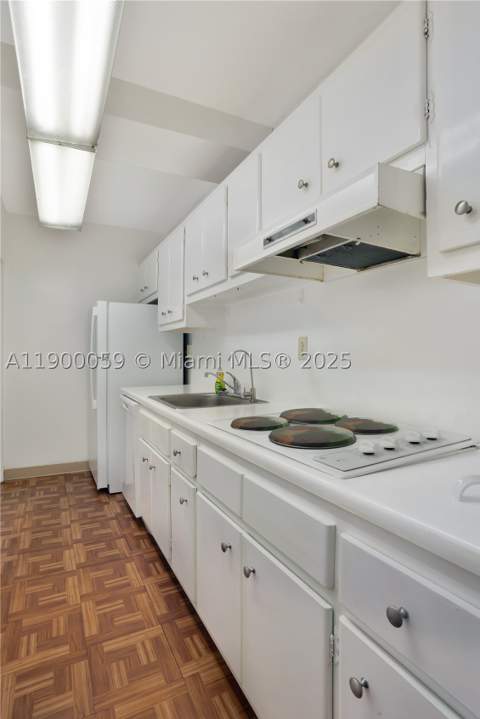 100 Lincoln Rd 607, Miami Beach FL - photo 18 of 30