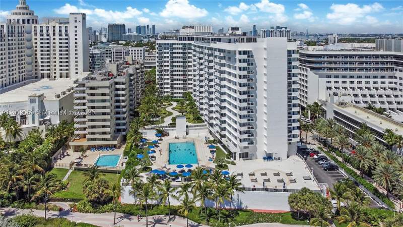 0 bedroom Condominium at 100 Lincoln Rd 607, The Decoplage Condo, Miami Beach — photo 4