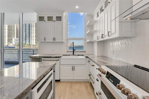 848 Brickell Key Dr 204, Miami FL - photo 18 of 49