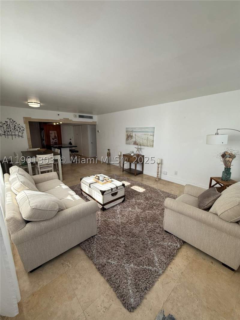 2 bedroom Condominium at 100 Lincoln Rd 1111, The Decoplage Condo, Miami Beach — photo 3