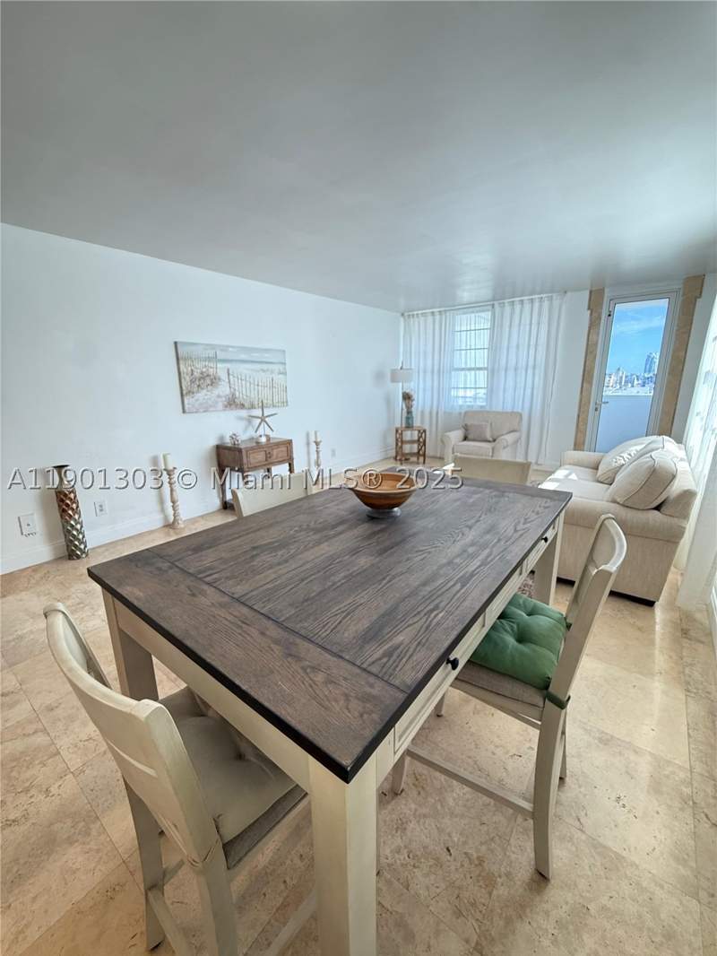 2 bedroom Condominium at 100 Lincoln Rd 1111, The Decoplage Condo, Miami Beach — photo 4