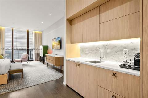 801 S Miami Ave 402, Miami FL - photo 10 of 53