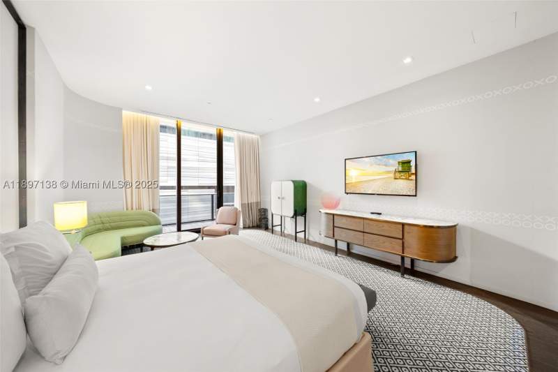 0 bedroom Condominium at 801 S Miami Ave 402, 801 Sma Designer Suites C, Miami — photo 3