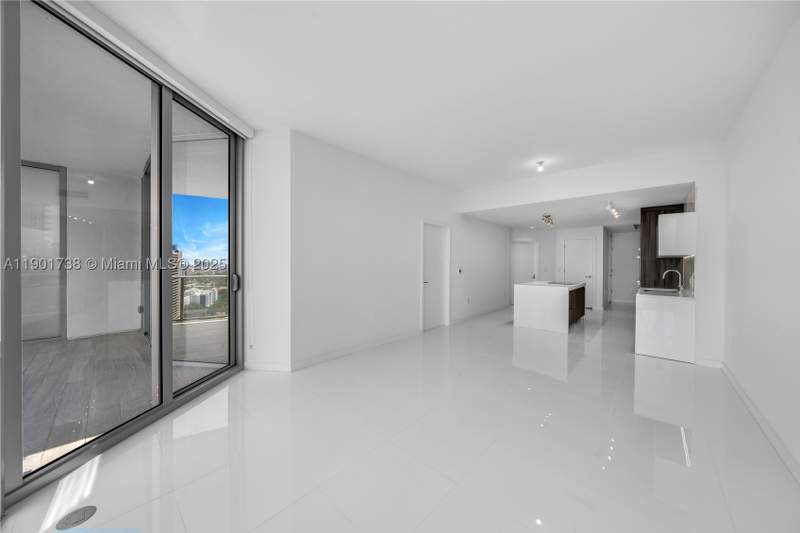1 bedroom Condominium at 851 NE 1st Ave 2106, Paramount Miami Worldcent, Miami — photo 4