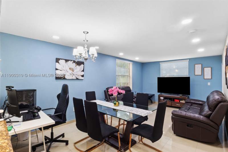 2 bedroom Condominium at 5665 W 20th Ave 212, Westland Gardens Condo, Hialeah — photo 2