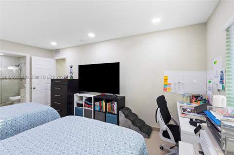 5665 W 20th Ave 212, Hialeah FL - photo 21 of 38