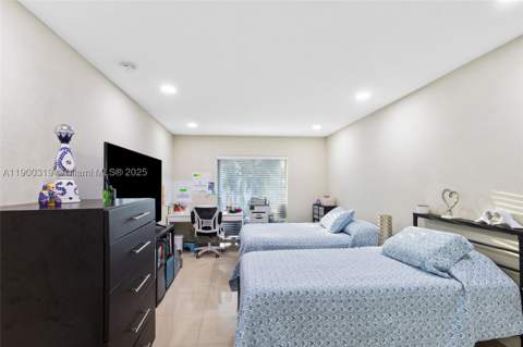 5665 W 20th Ave 212, Hialeah FL - photo 9 of 38