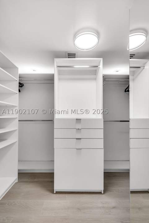 1500 Ocean Dr 1109, Miami Beach FL - photo 17 of 44