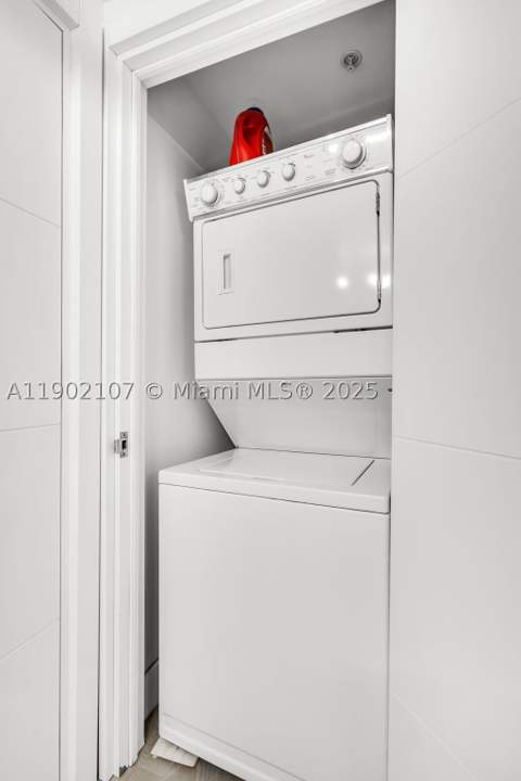 1500 Ocean Dr 1109, Miami Beach FL - photo 20 of 44