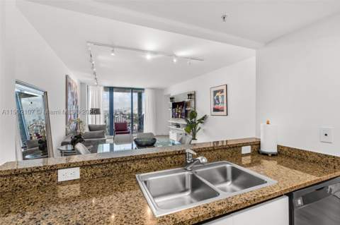 1500 Ocean Dr 1109, Miami Beach FL - photo 9 of 44