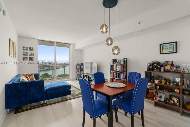2 bedroom Condominium at 253 NE 2nd St 2003, Vizcayne South Condo, Miami — photo 4