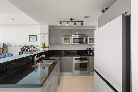 253 NE 2nd St 2003, Miami FL - photo 8 of 43