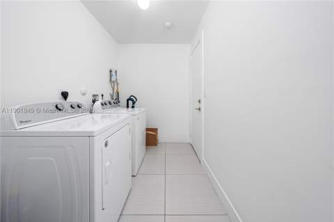 9153 NW 33rd St, Doral FL - photo 6 of 36