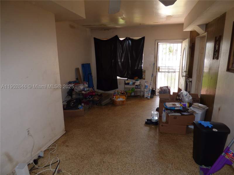 4 bedroom SingleFamilyResidence at 347 NW 42nd St, Griffins Sub, Miami — photo 5