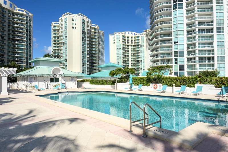 2 bedroom Condominium at 16500 Collins Av 2055, Oceania, Sunny Isles Beach — photo 4