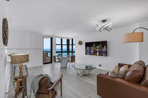 2555 Collins Ave 2200, Miami Beach FL - photo 13 of 36