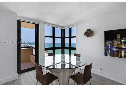 2555 Collins Ave 2200, Miami Beach FL - photo 16 of 36