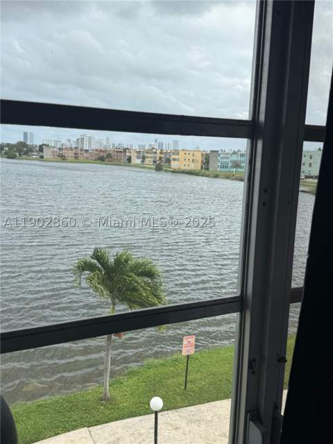 18555 NE 14th Ave 715, Miami FL - photo 6 of 9