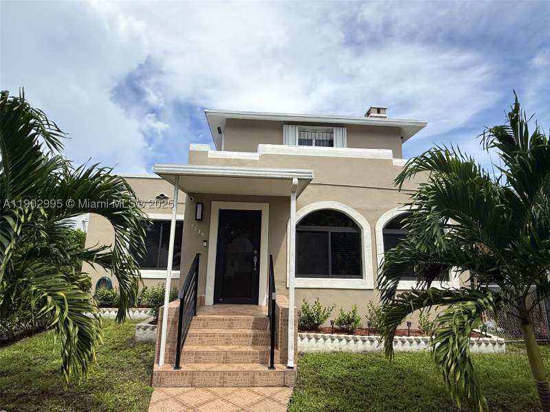 6 bedroom SingleFamilyResidence at 1835 SW 10th St, Shenandoah, Miami — photo 2