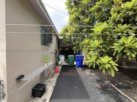 1835 SW 10th St, Miami FL - photo 7 of 49