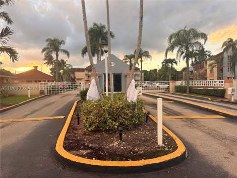18850 NW 57th Ave 306, Hialeah FL - photo 16 of 19