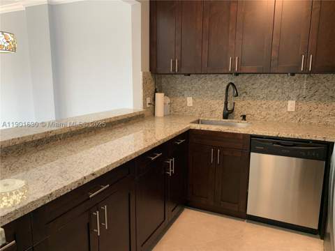 1455 N Treasure Dr 2M, North Bay Village FL - photo 14 of 38