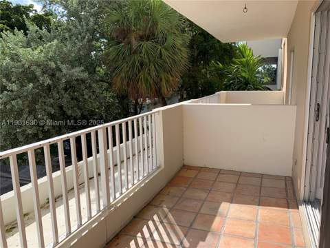 1455 N Treasure Dr 2M, North Bay Village FL - photo 15 of 38