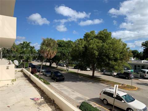 1455 N Treasure Dr 2M, North Bay Village FL - photo 17 of 38