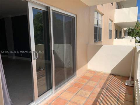 1455 N Treasure Dr 2M, North Bay Village FL - photo 19 of 38