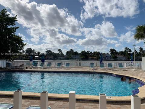 1455 N Treasure Dr 2M, North Bay Village FL - photo 21 of 38