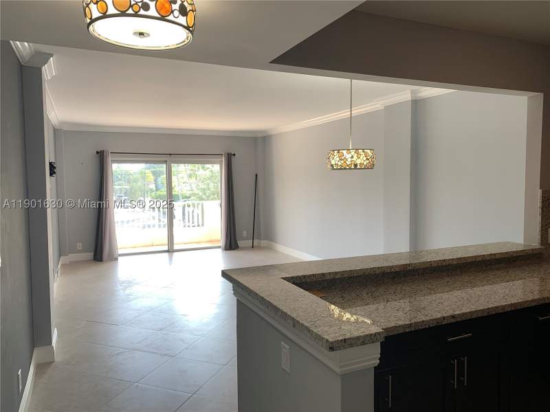 1 bedroom Condominium at 1455 N Treasure Dr 2M, Island Place At North Bay, North Bay Village — photo 3