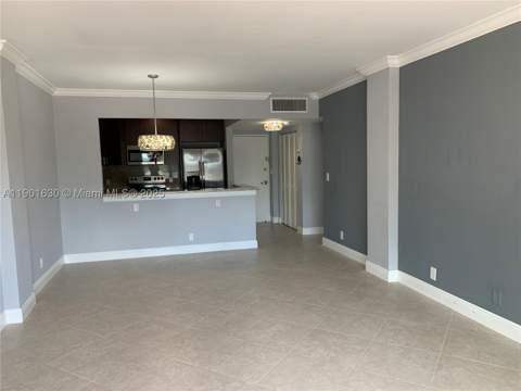 1455 N Treasure Dr 2M, North Bay Village FL - photo 7 of 38